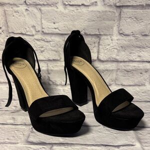 Elegant Black Platform Heels